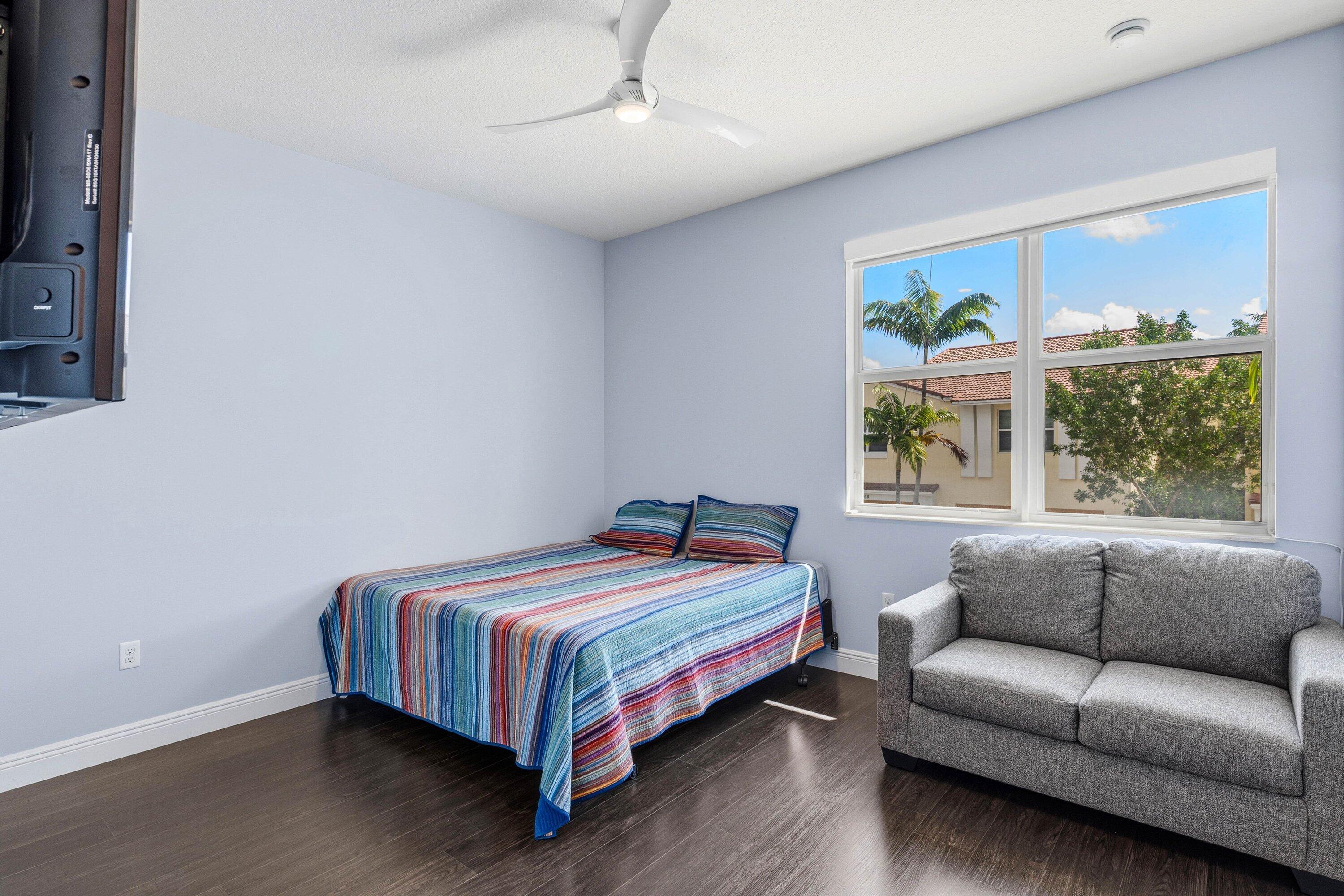 4853 NW 16th Terrace