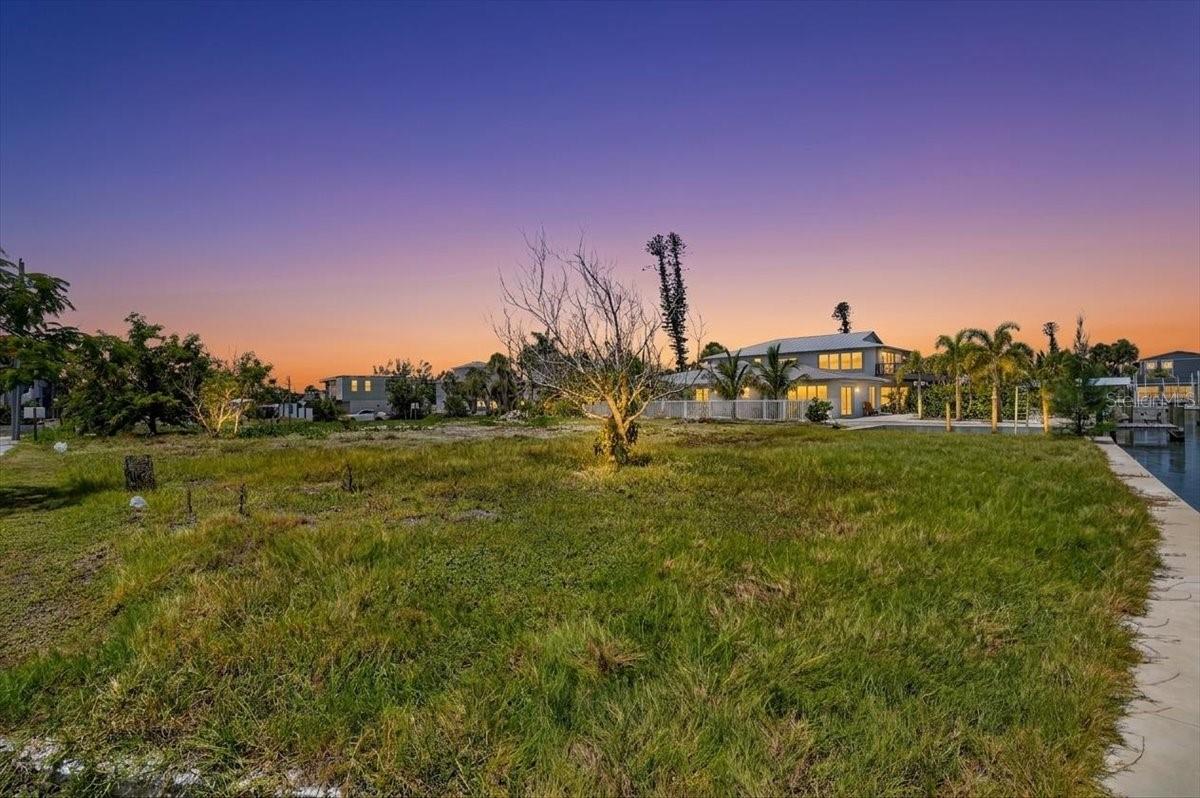 180 MOCKINGBIRD LN
