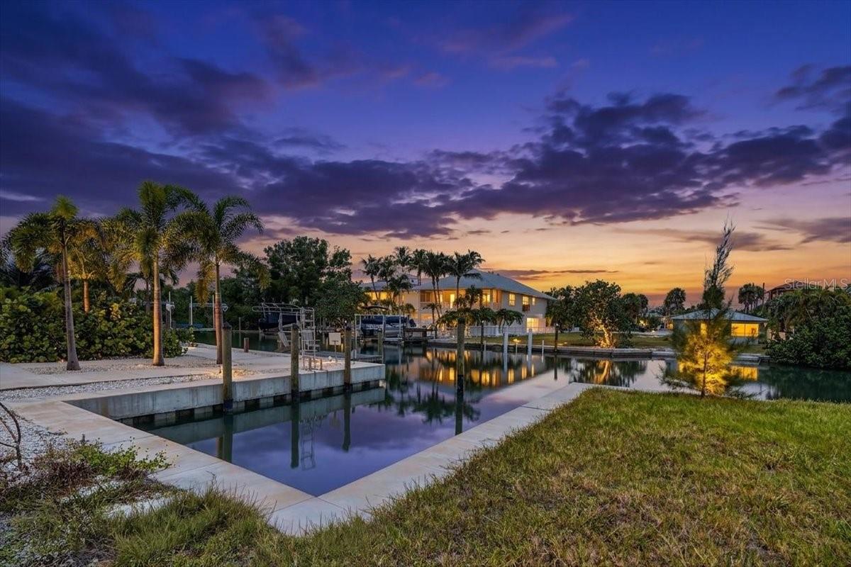 180 MOCKINGBIRD LN