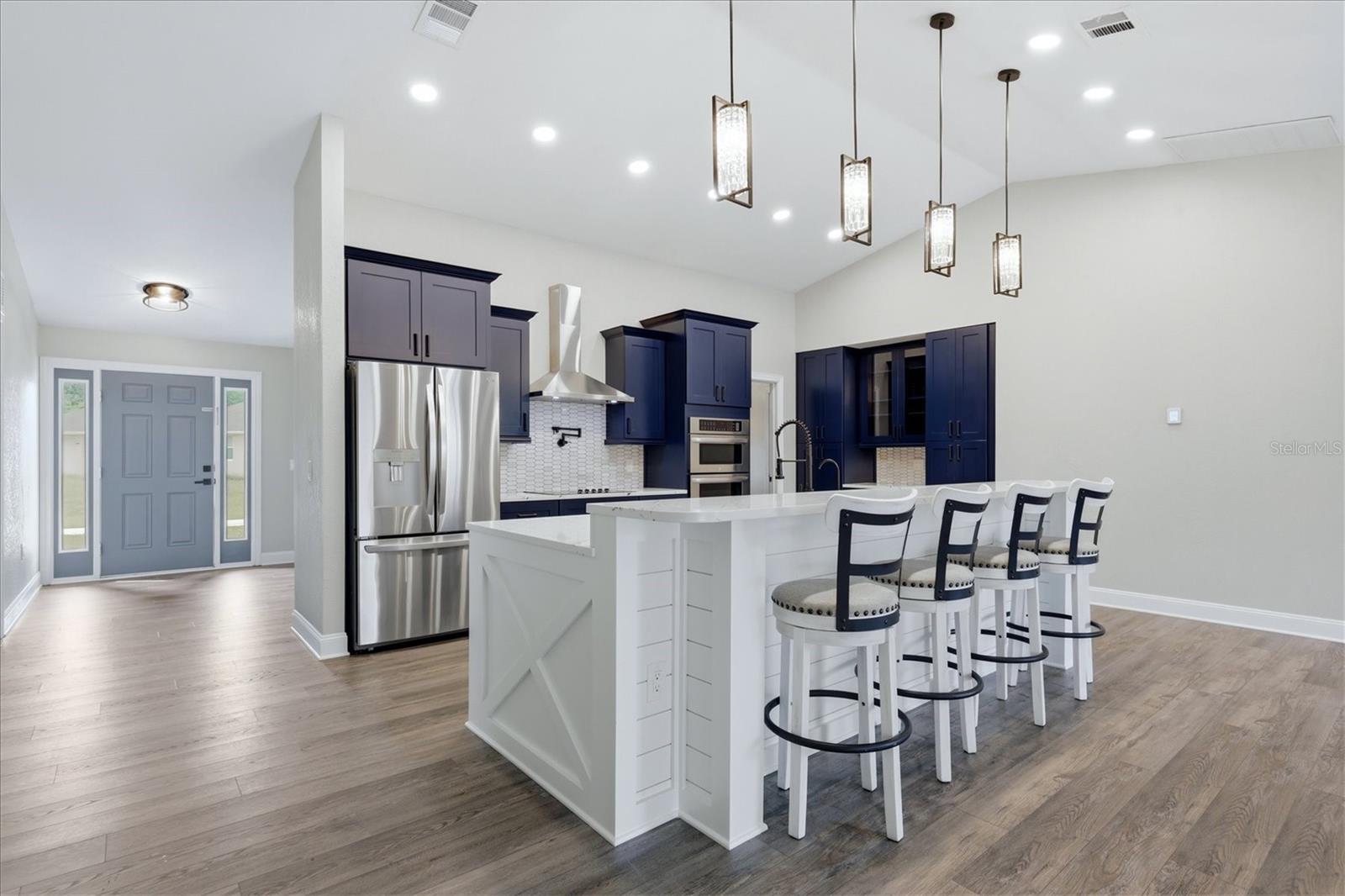 281 PEMBROKE DR