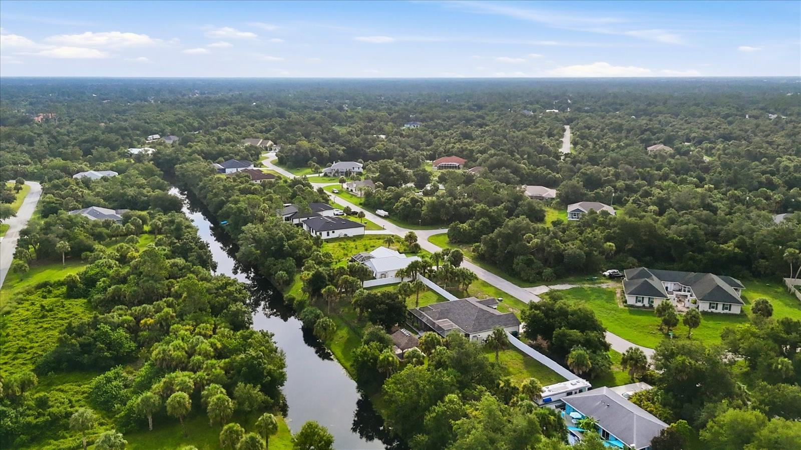 281 PEMBROKE DR