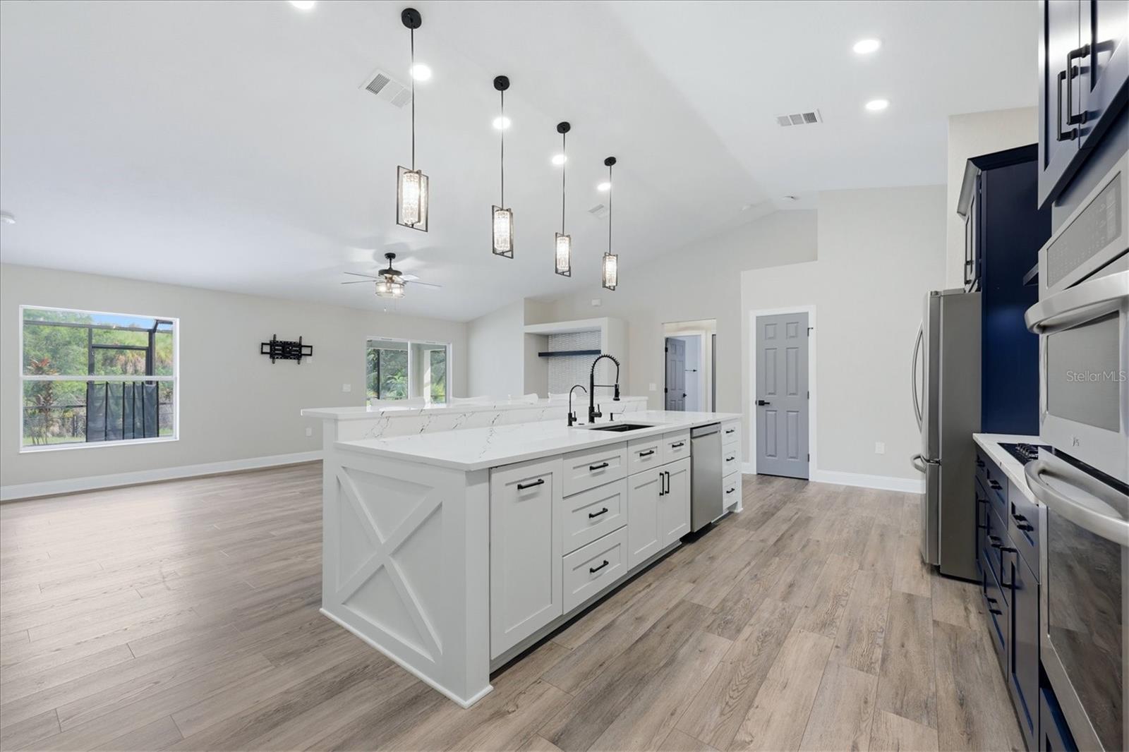 281 PEMBROKE DR