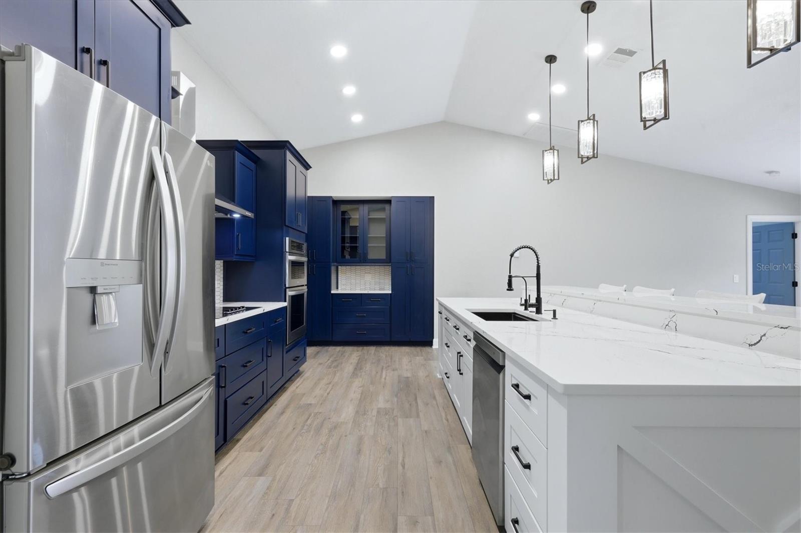 281 PEMBROKE DR