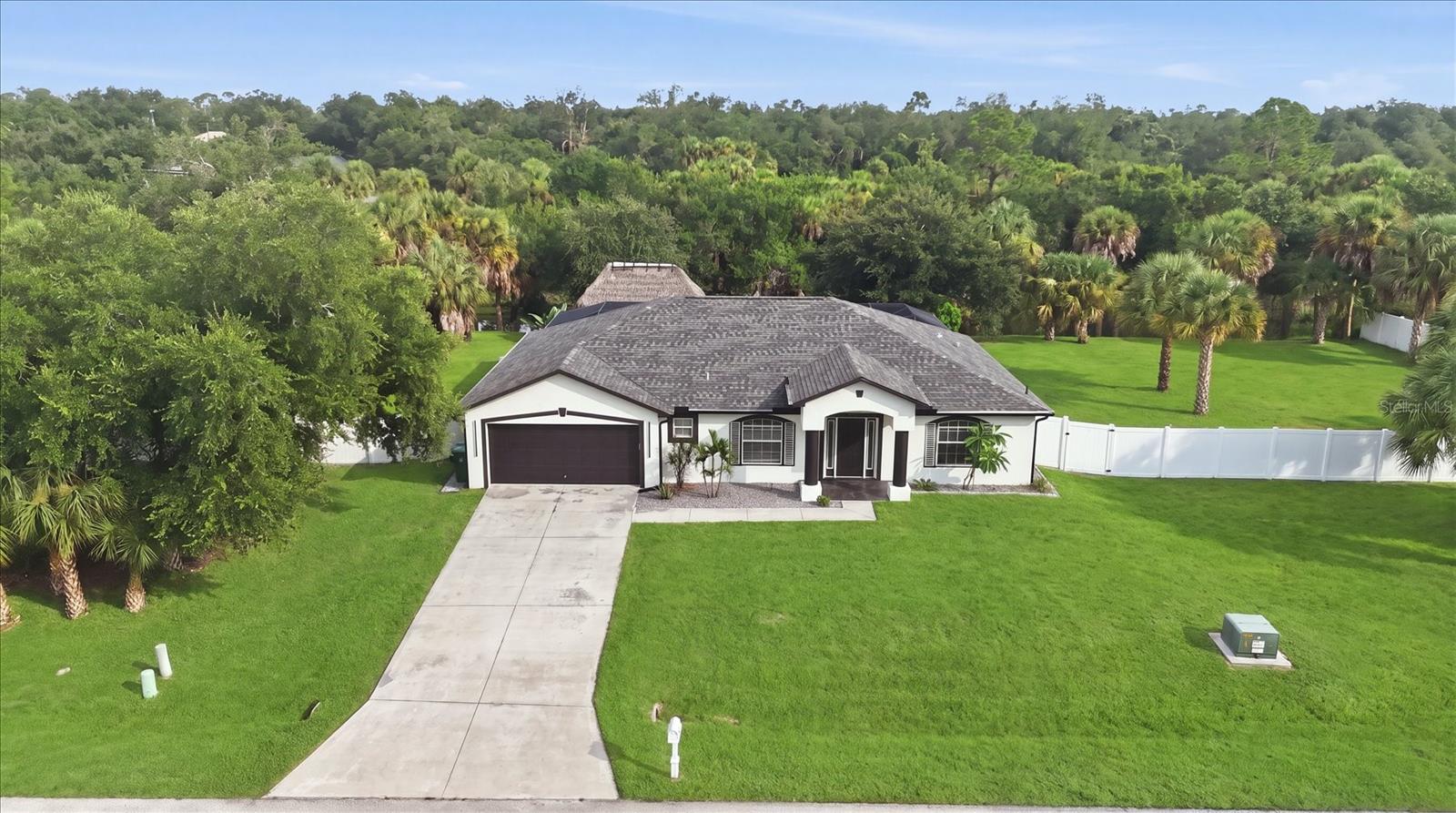 281 PEMBROKE DR