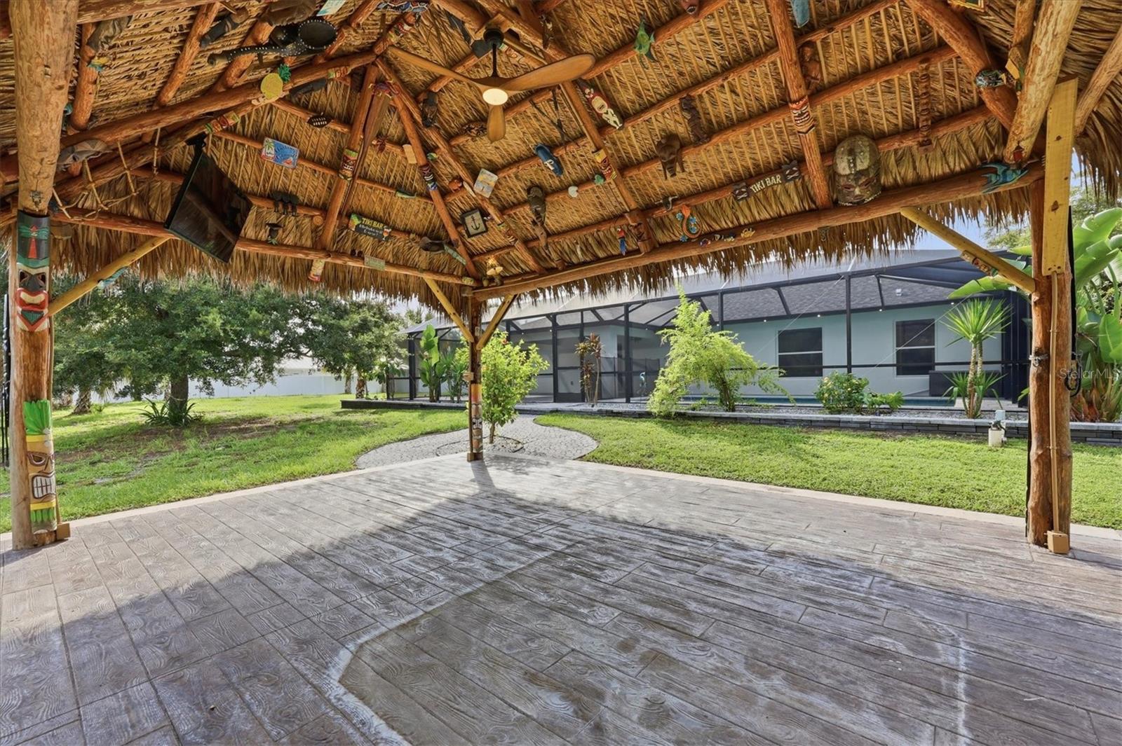 281 PEMBROKE DR