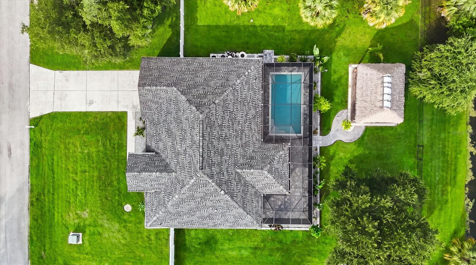 281 PEMBROKE DR