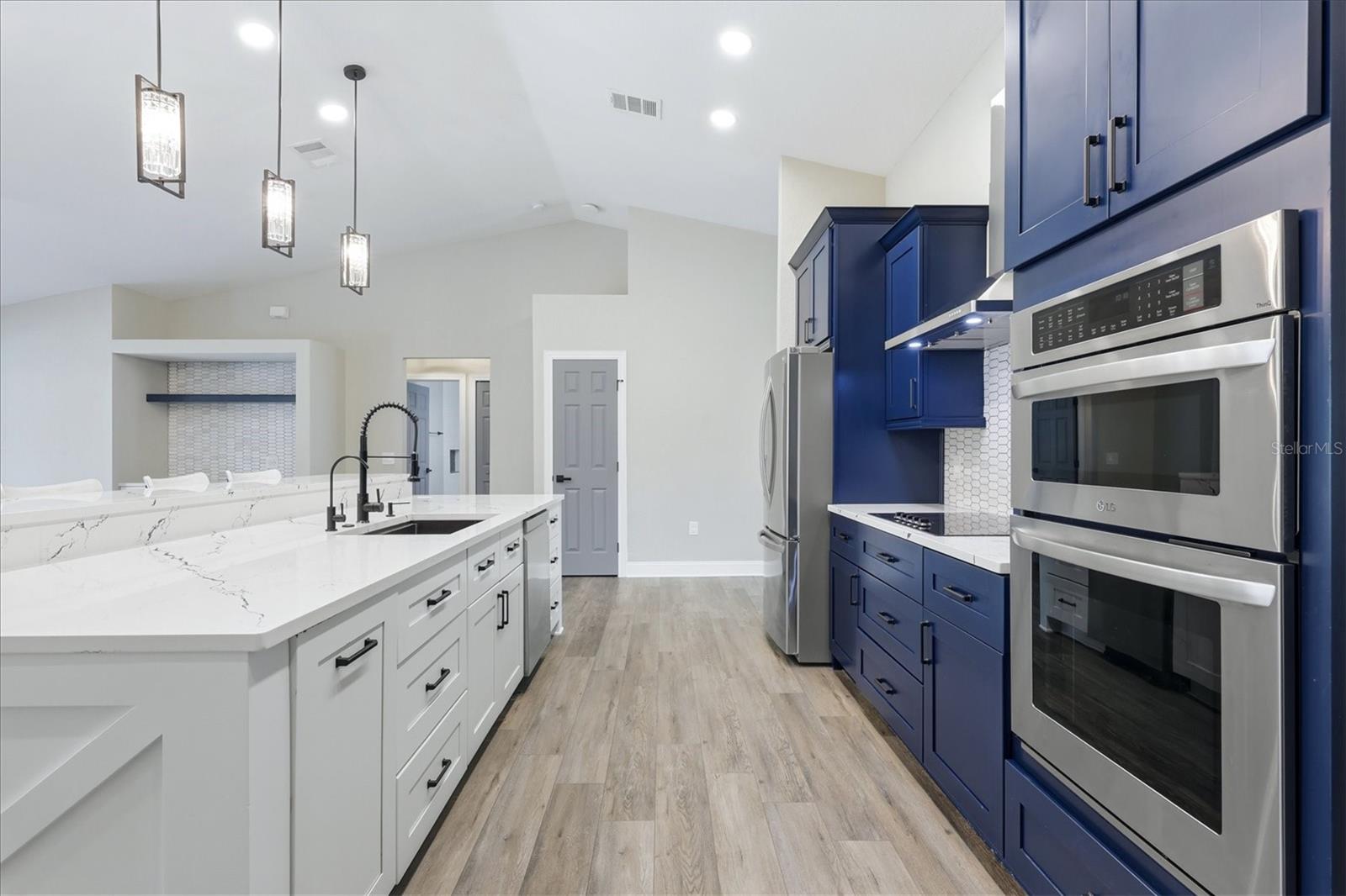 281 PEMBROKE DR