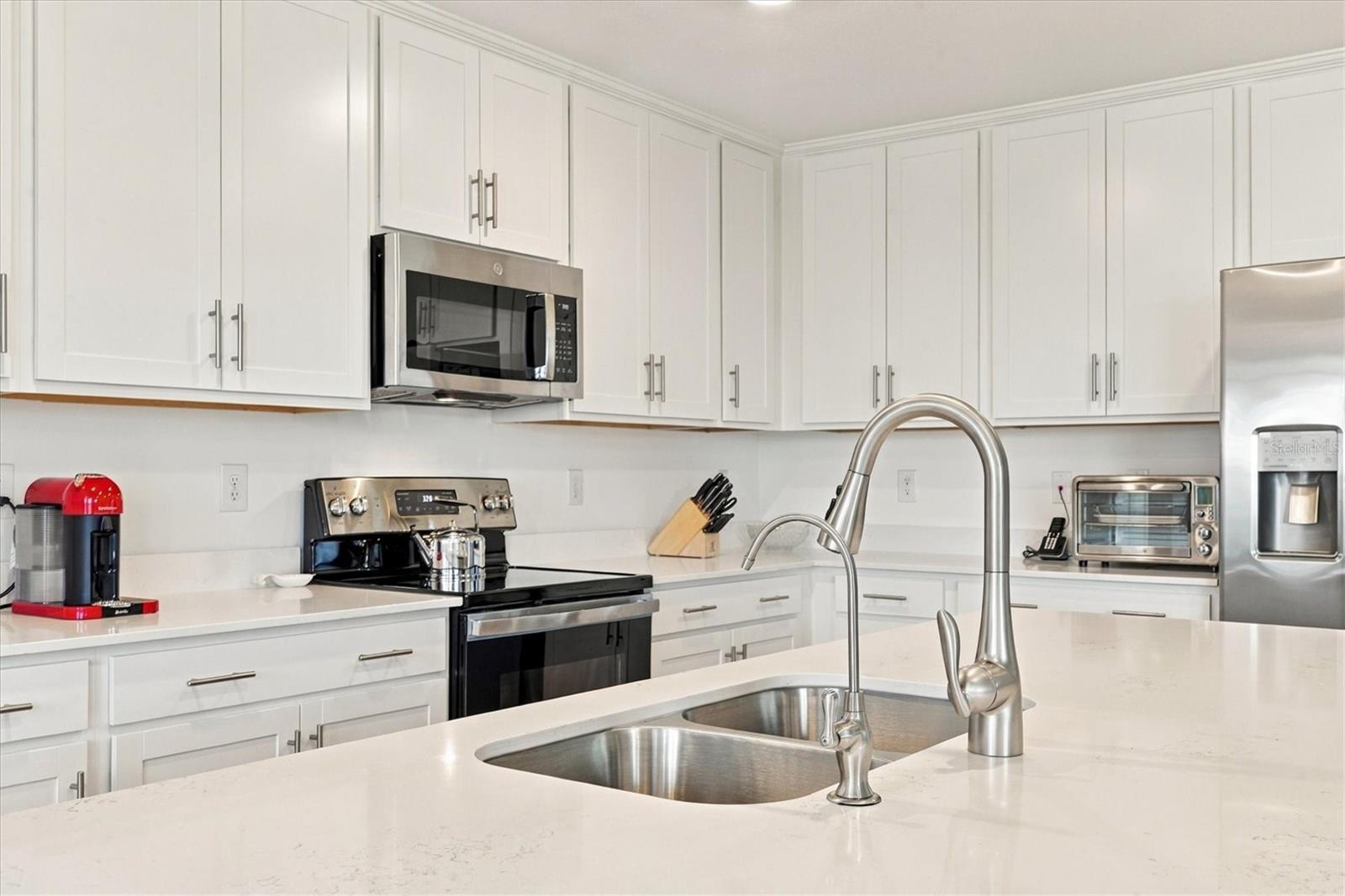 12140 WELLEN GOLF ST #102