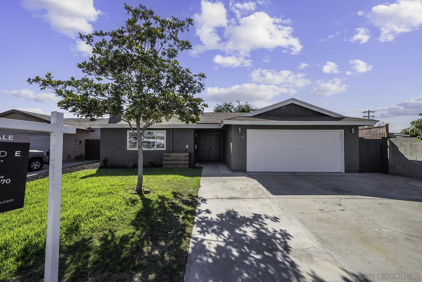 1308 Dixon Ct