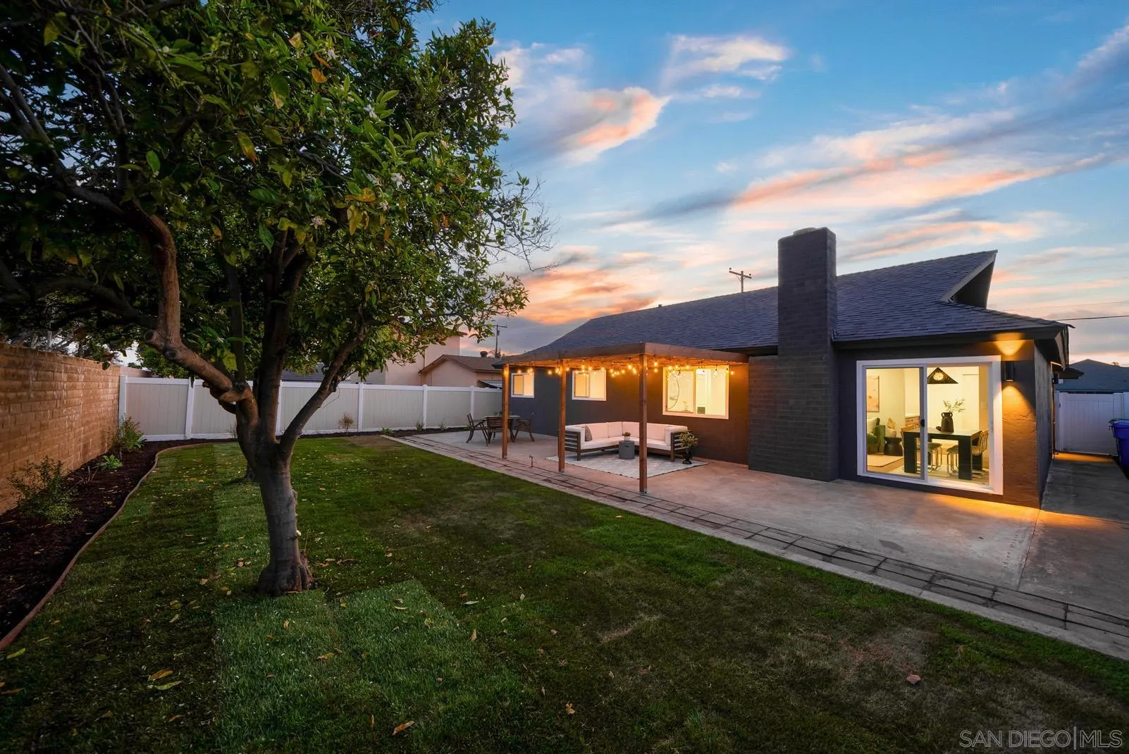 4491 Berwick Dr