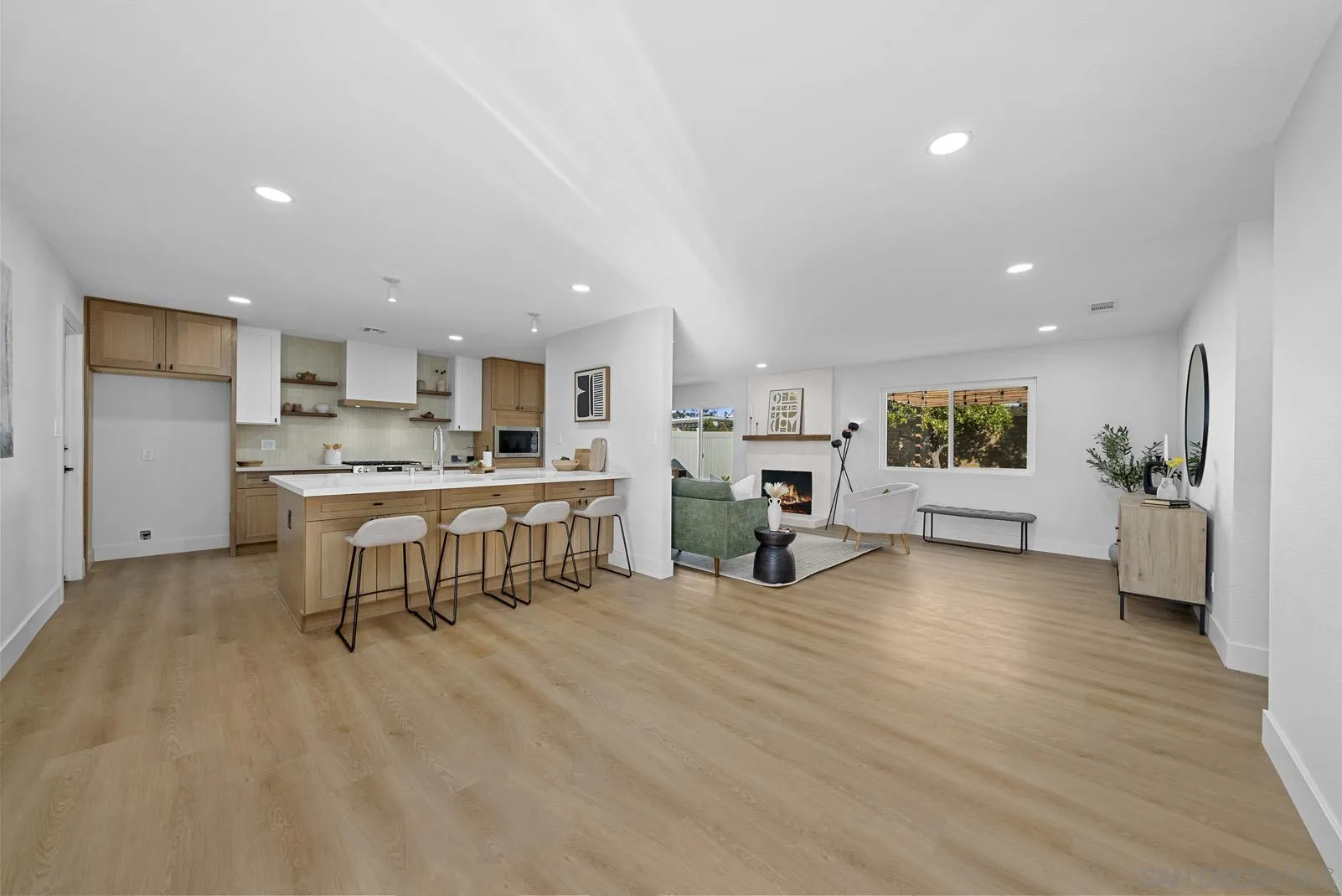 4491 Berwick Dr