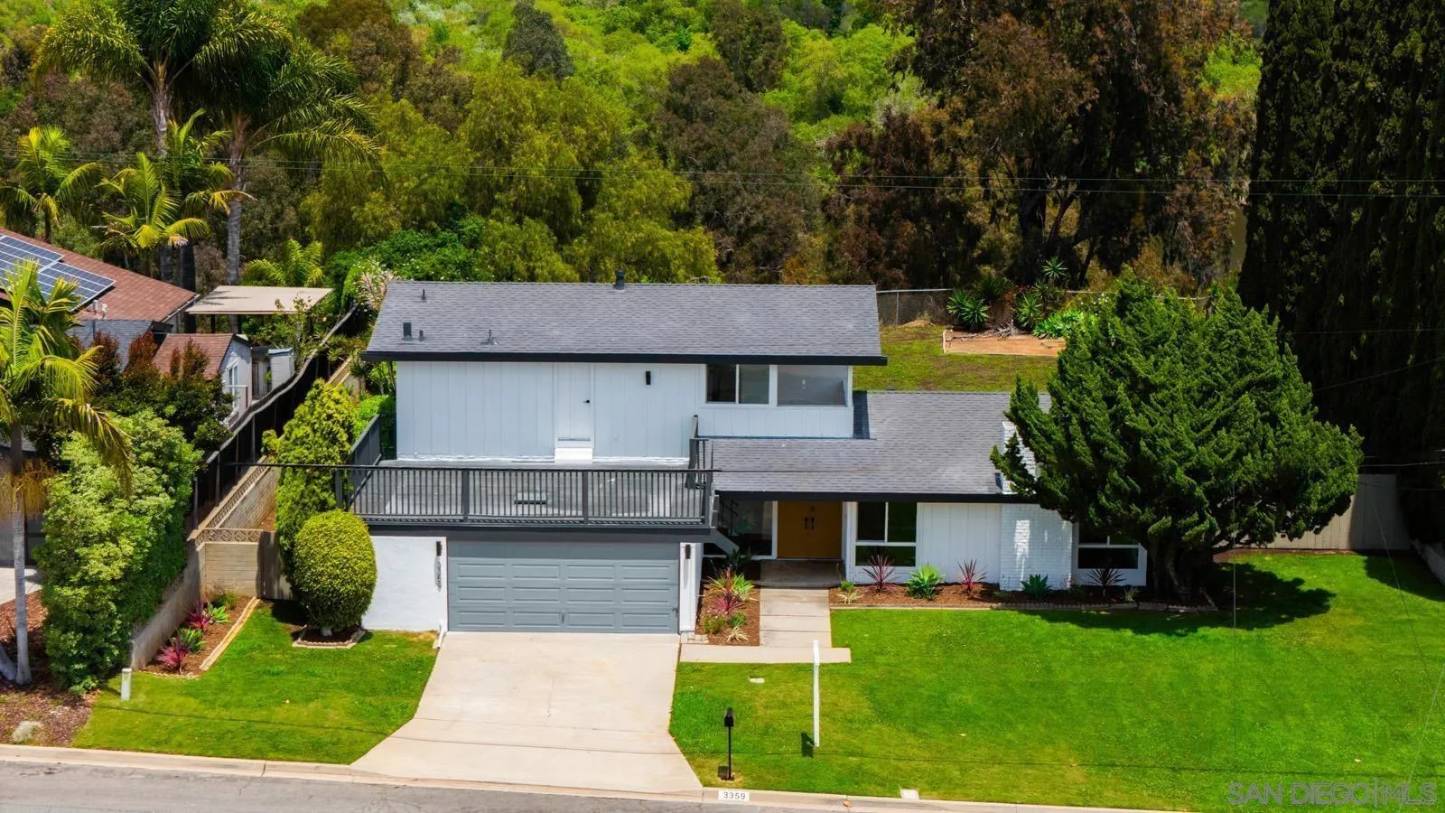3359 Bonita Woods Dr