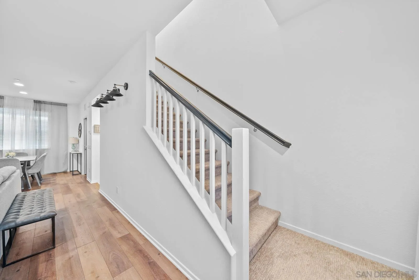 5476 San Alejandro