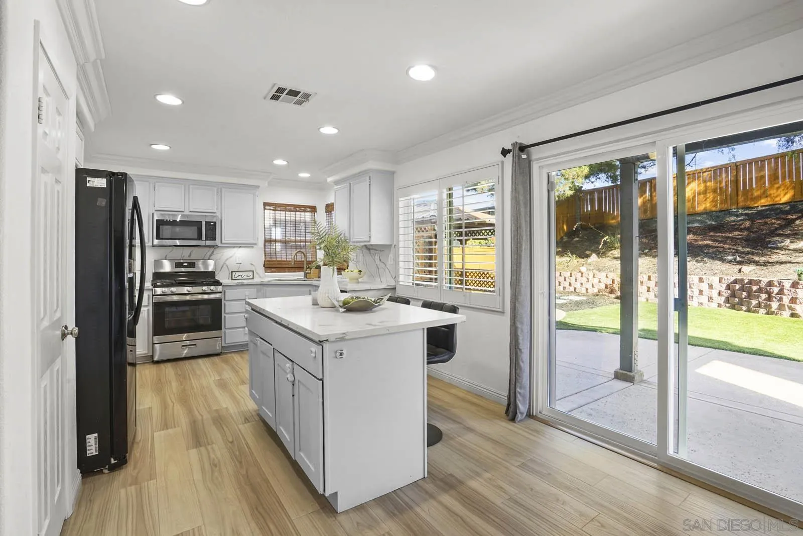 5464 Vista San Simeon
