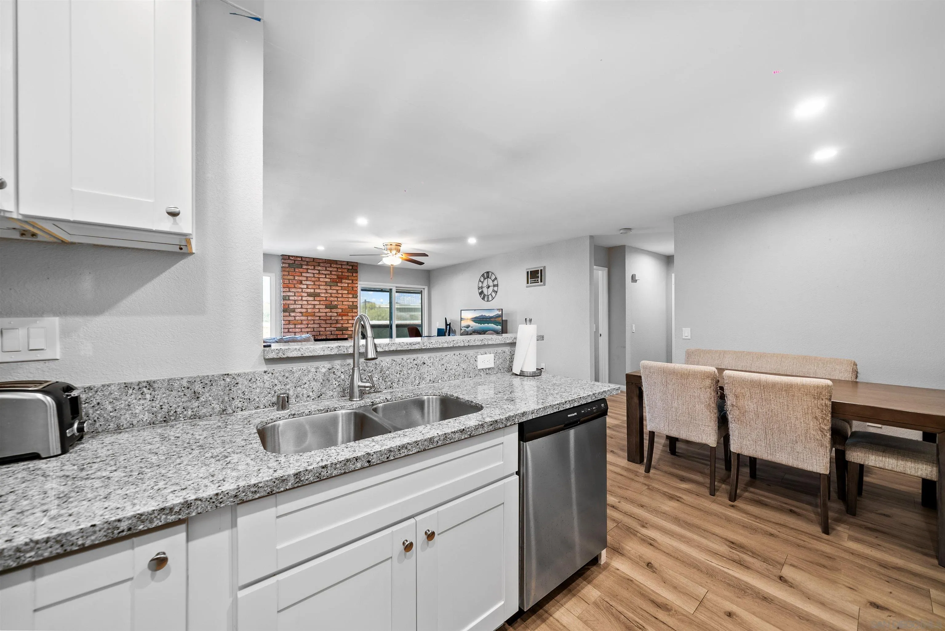 110 N 2nd Ave Unit 5