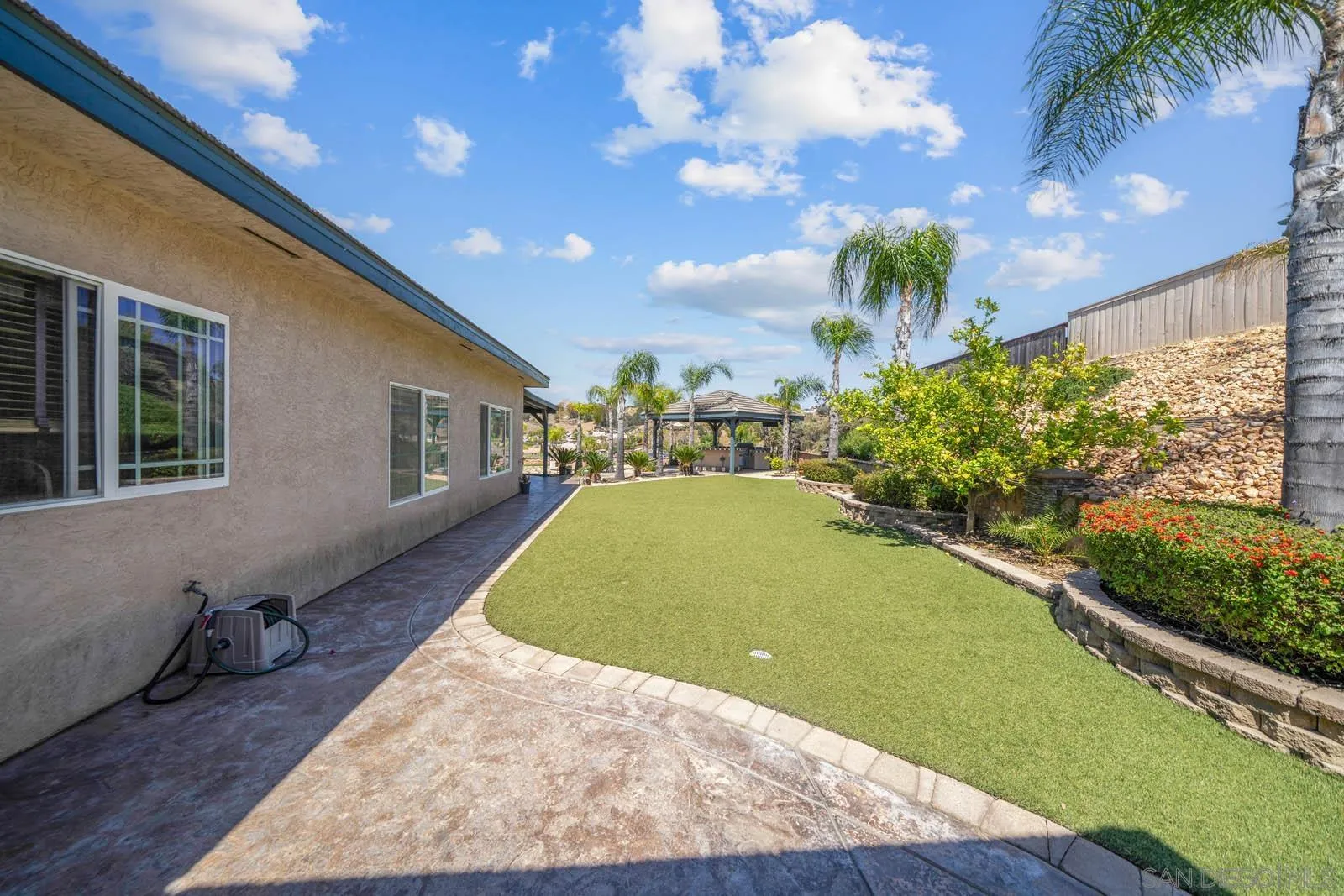 8818 Diamondback Dr