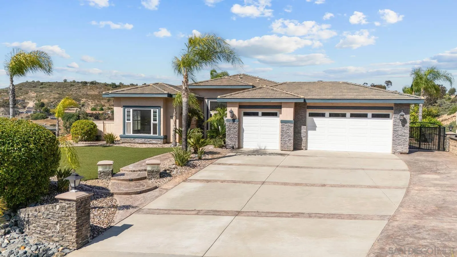 8818 Diamondback Dr