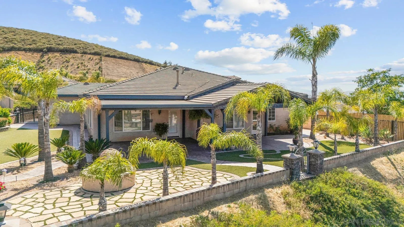 8818 Diamondback Dr