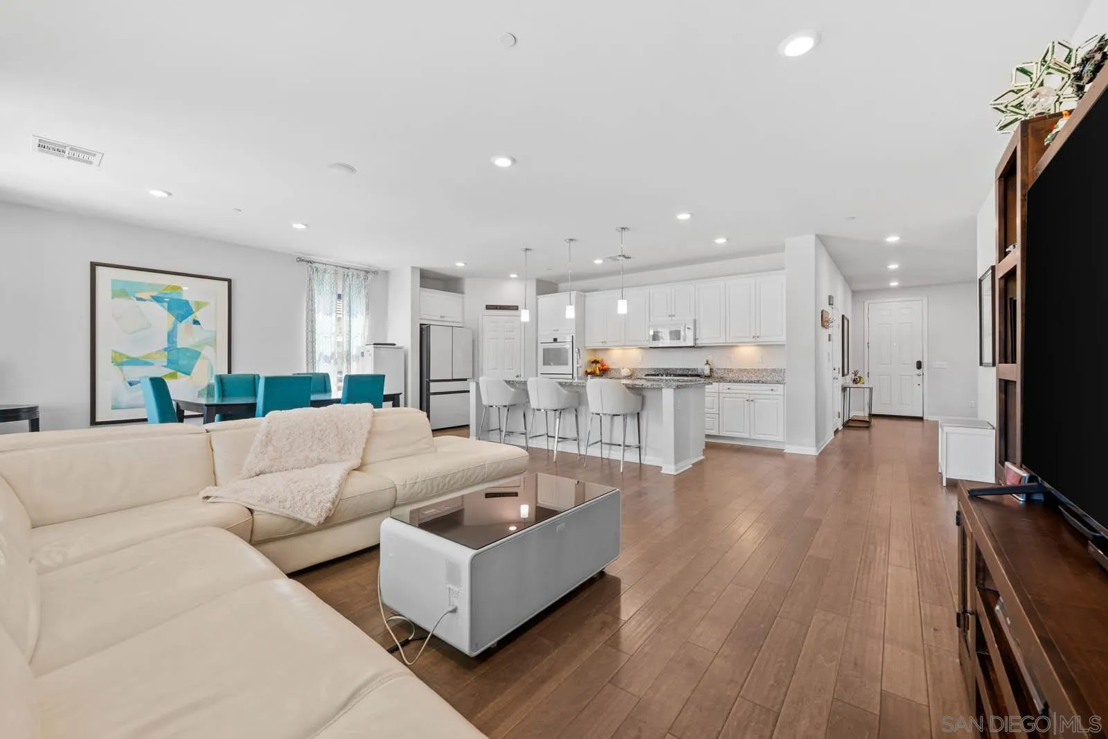 10689 Braverman Dr.