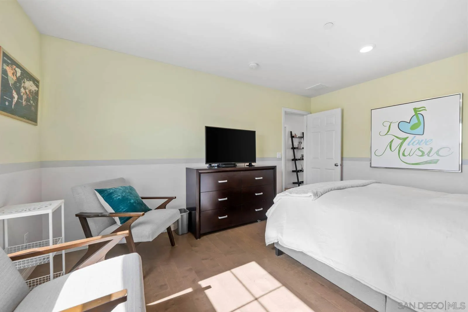 10689 Braverman Dr.