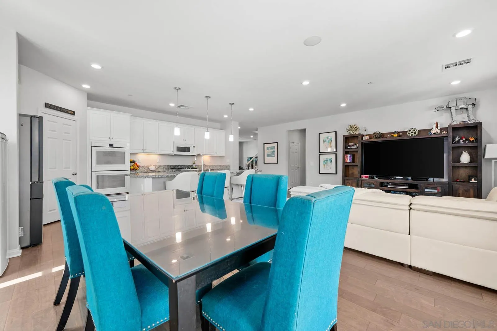 10689 Braverman Dr.