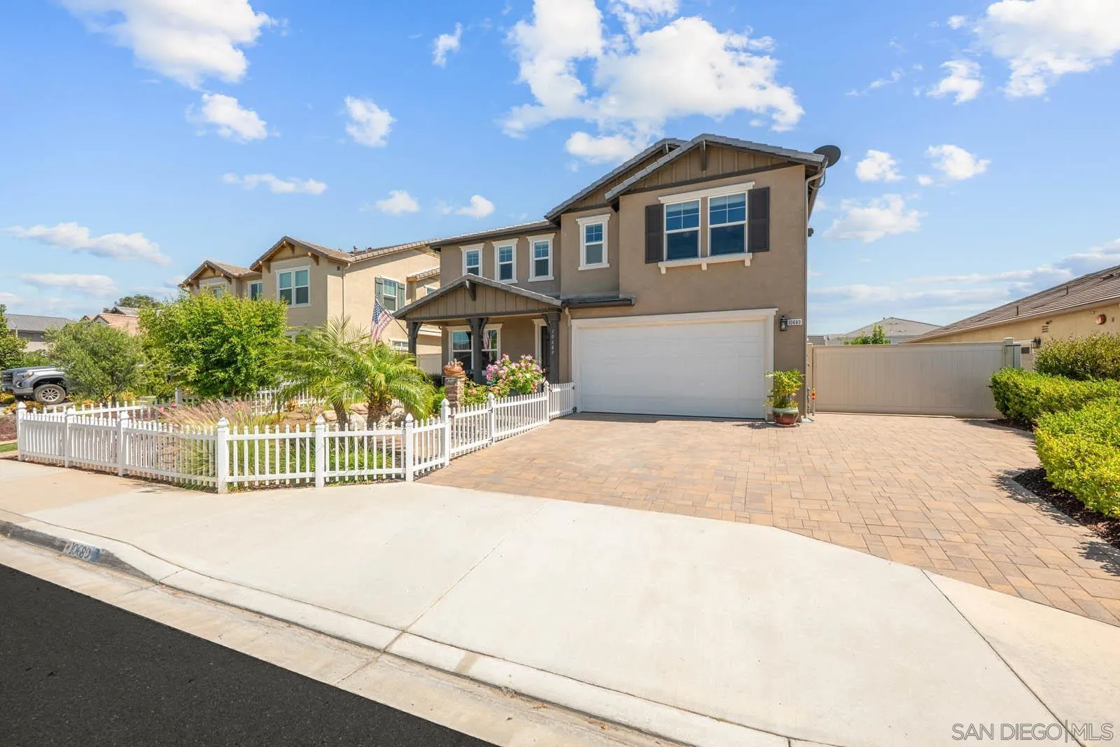 10689 Braverman Dr.