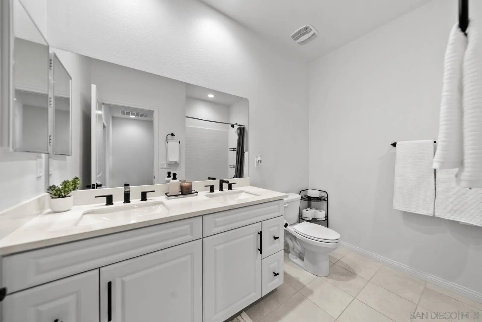 10553 Graphite St