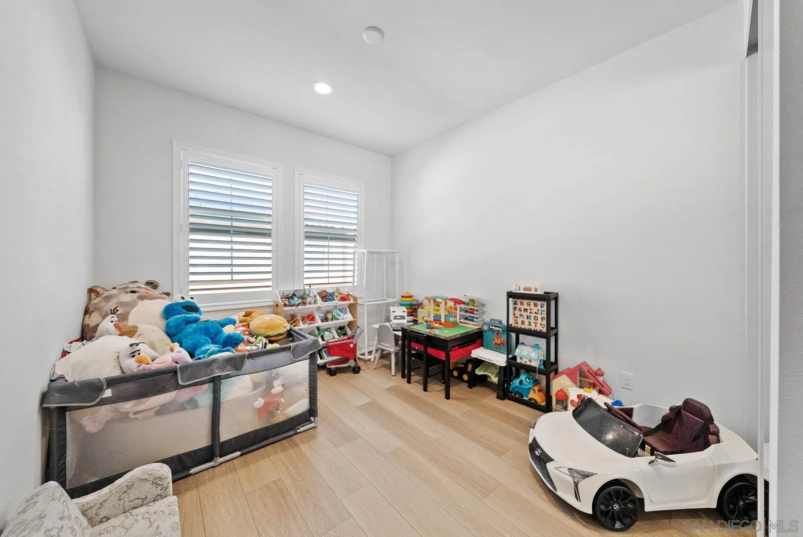 10553 Graphite St