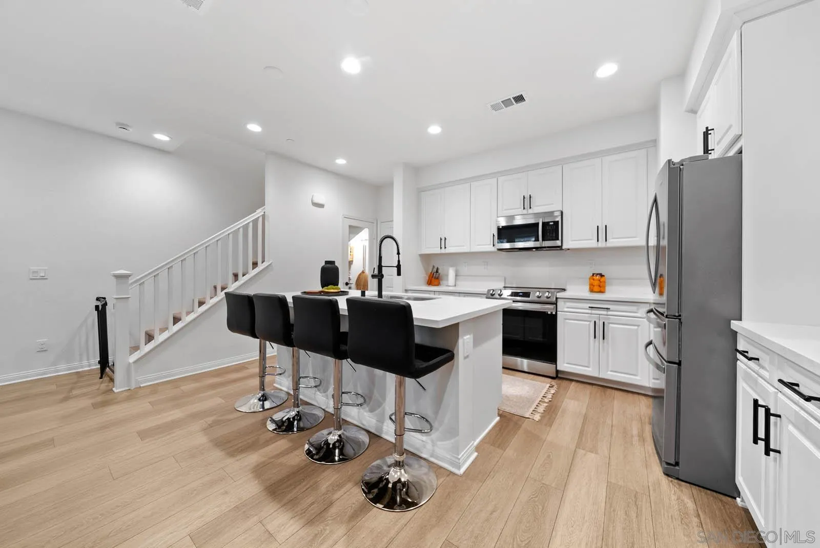 10553 Graphite St