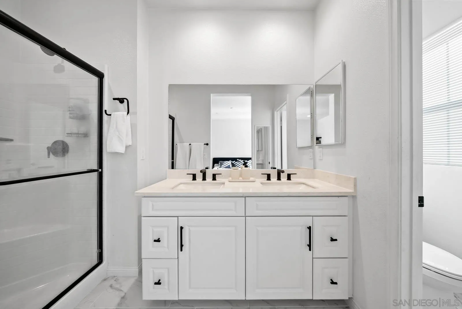 10553 Graphite St