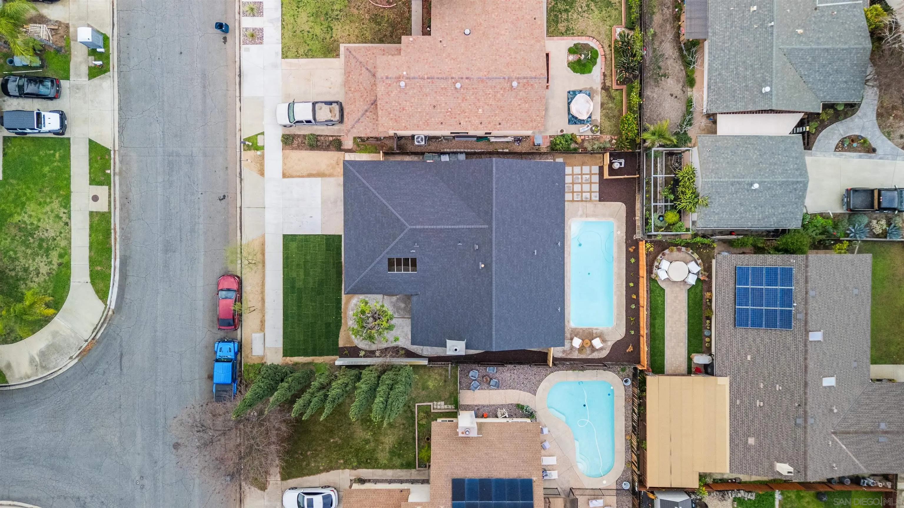 460 Las Brisas Dr