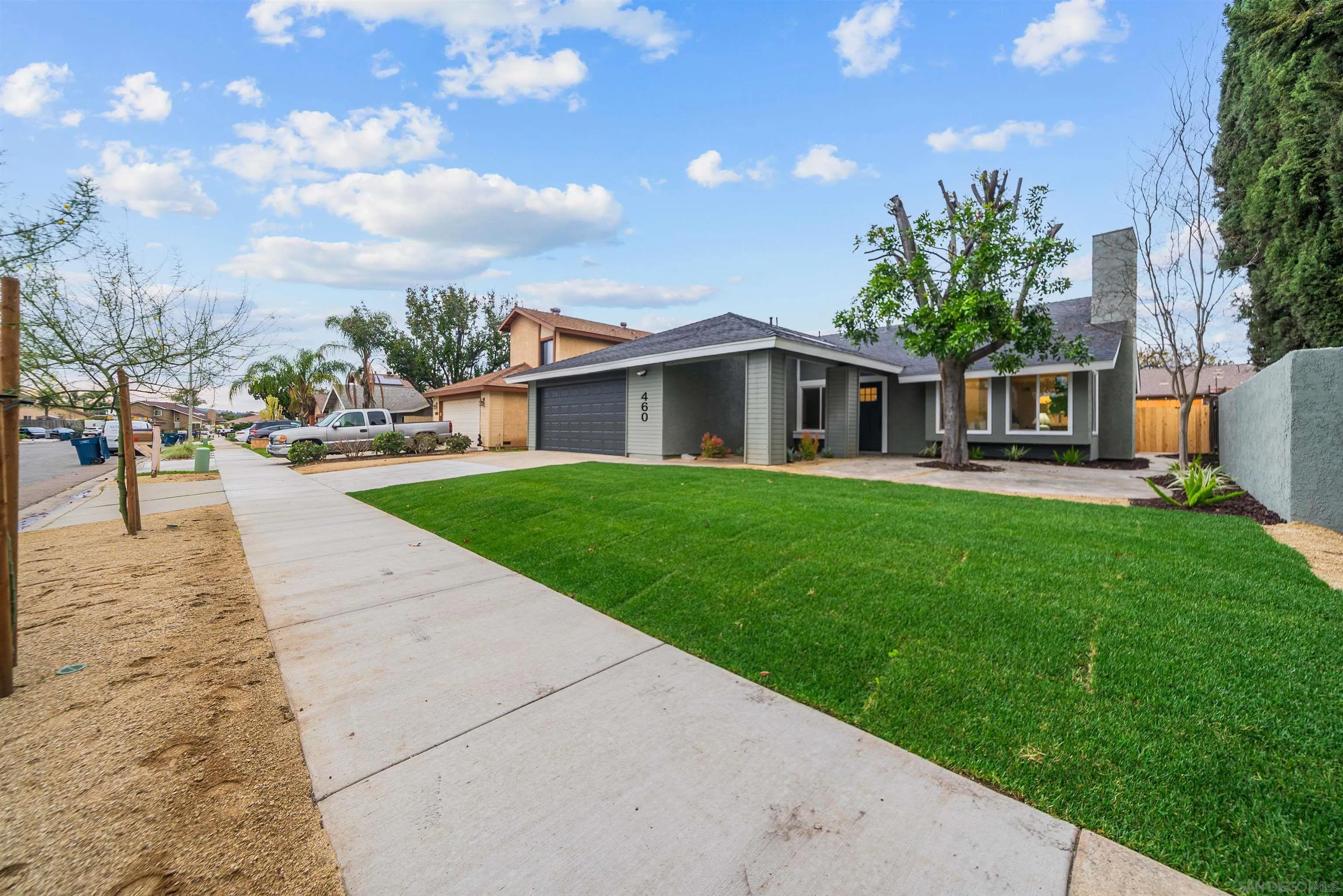460 Las Brisas Dr