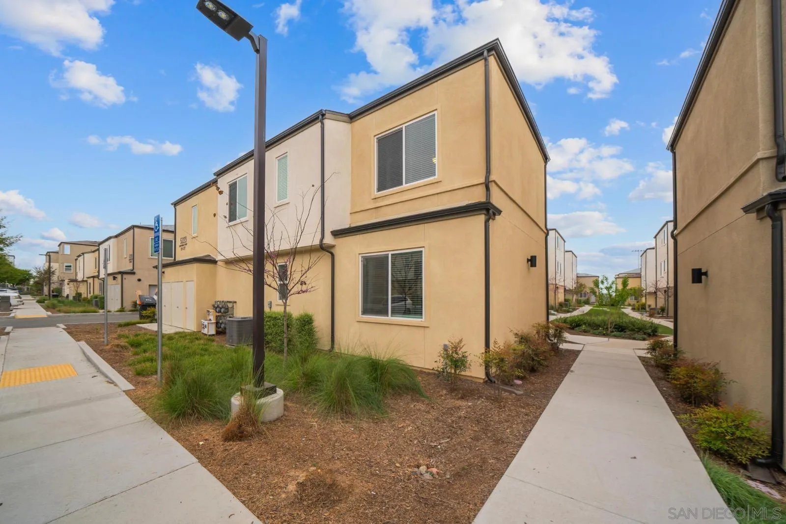 5223 Surfwalk Unit 111