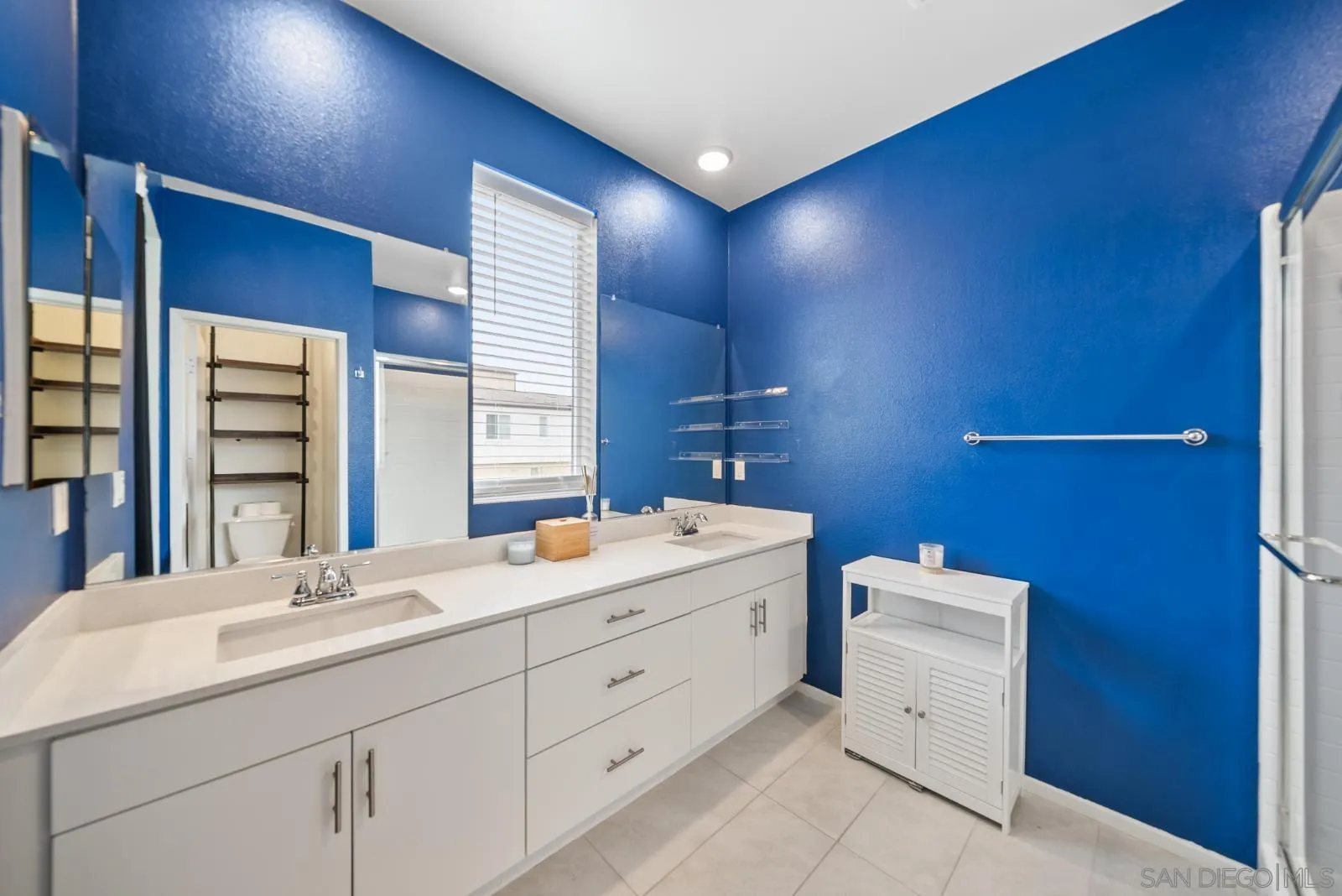 5223 Surfwalk Unit 111