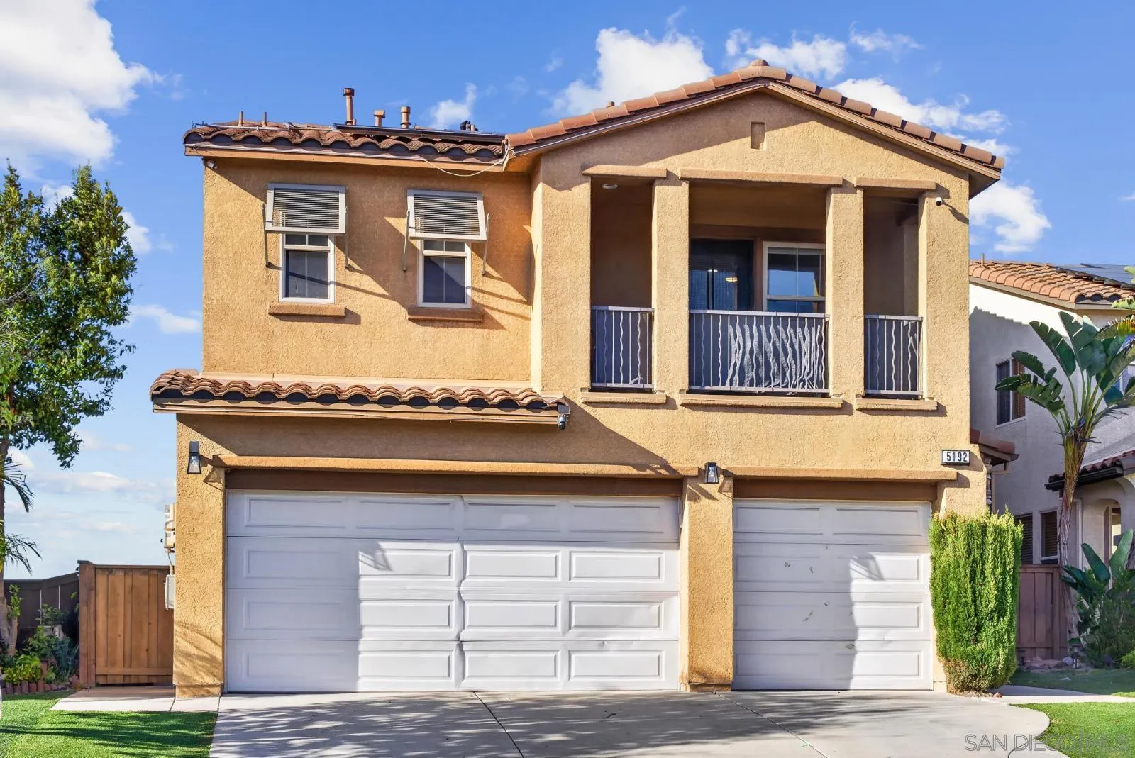 5192 Bay Crest