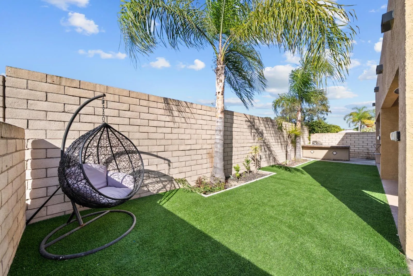 5192 Bay Crest