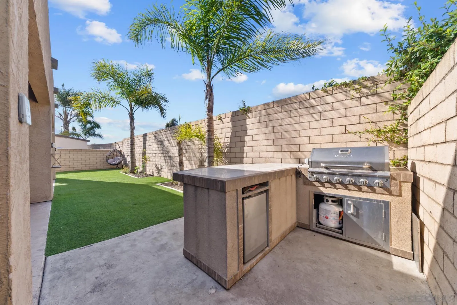 5192 Bay Crest