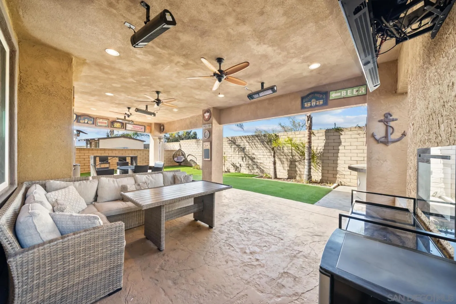 5192 Bay Crest