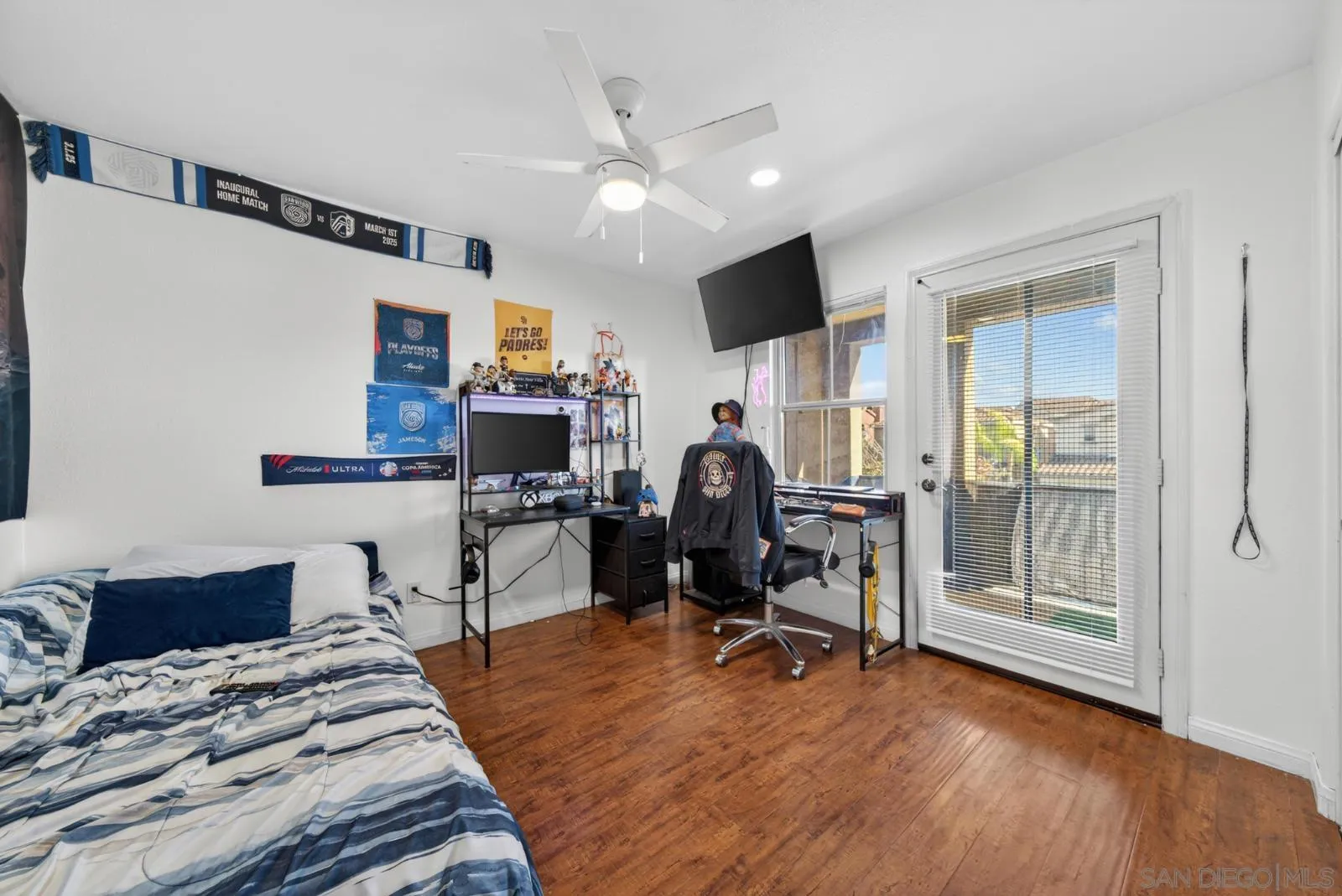5192 Bay Crest