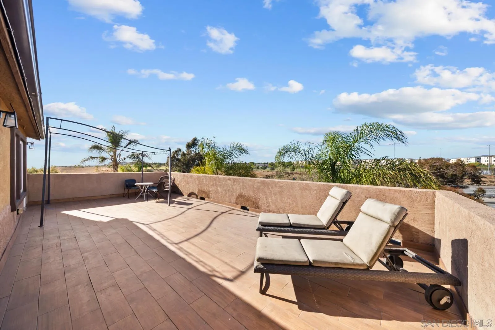 5192 Bay Crest