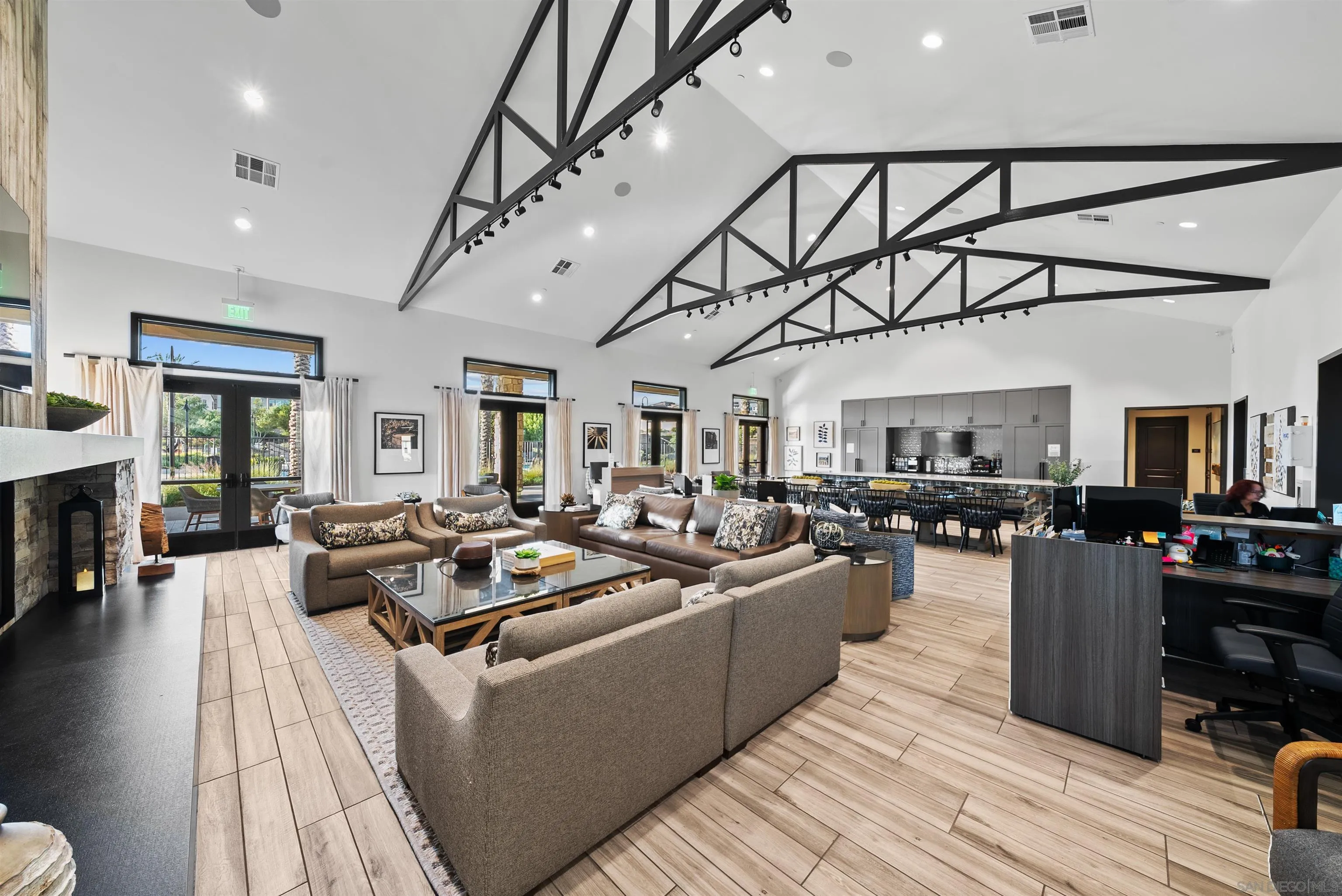 39392 Corvina Ln