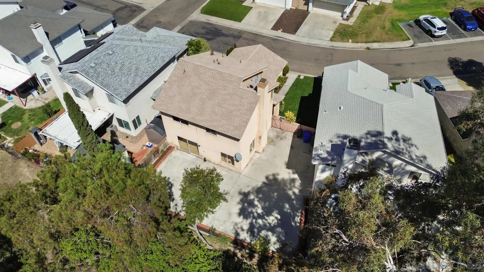 2511 Manzana Way