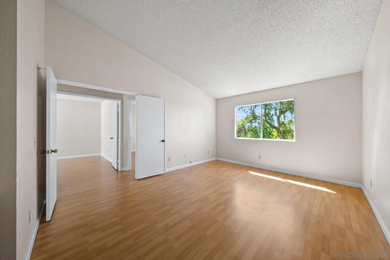 2511 Manzana Way