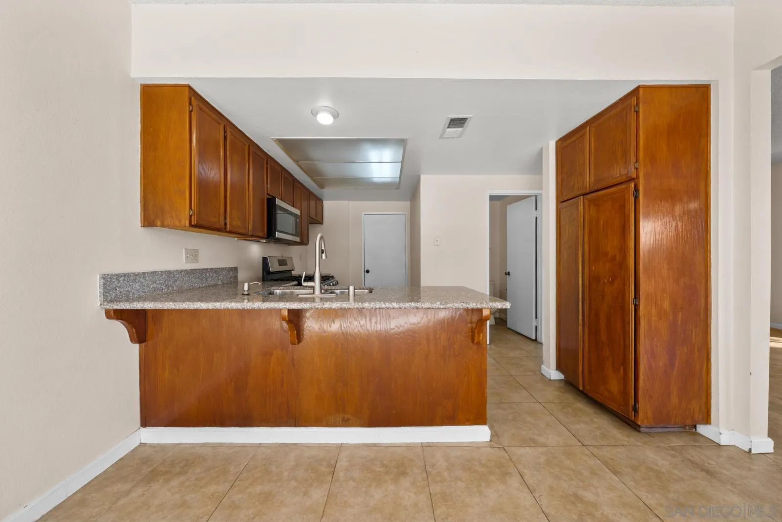 2511 Manzana Way