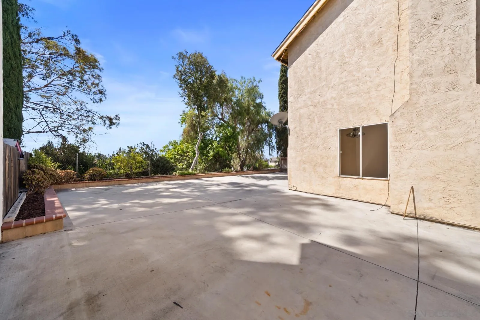 2511 Manzana Way