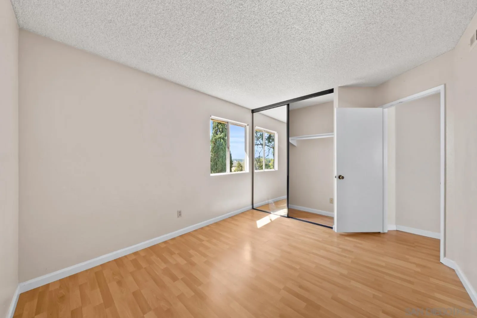 2511 Manzana Way