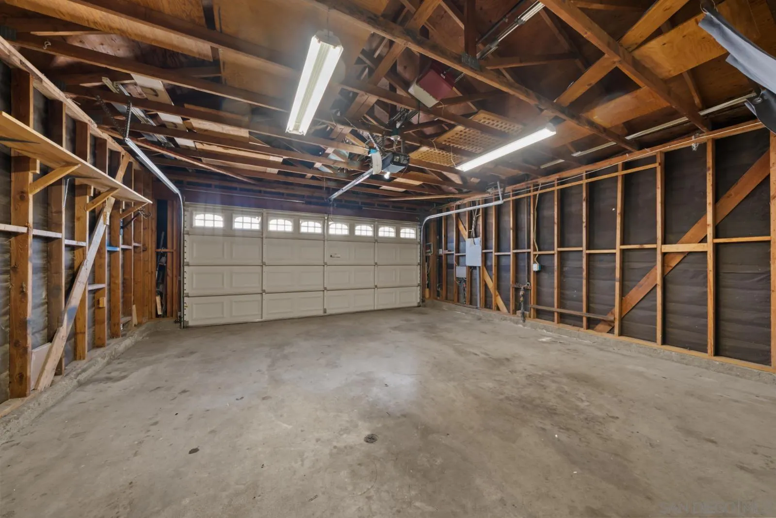 2511 Manzana Way