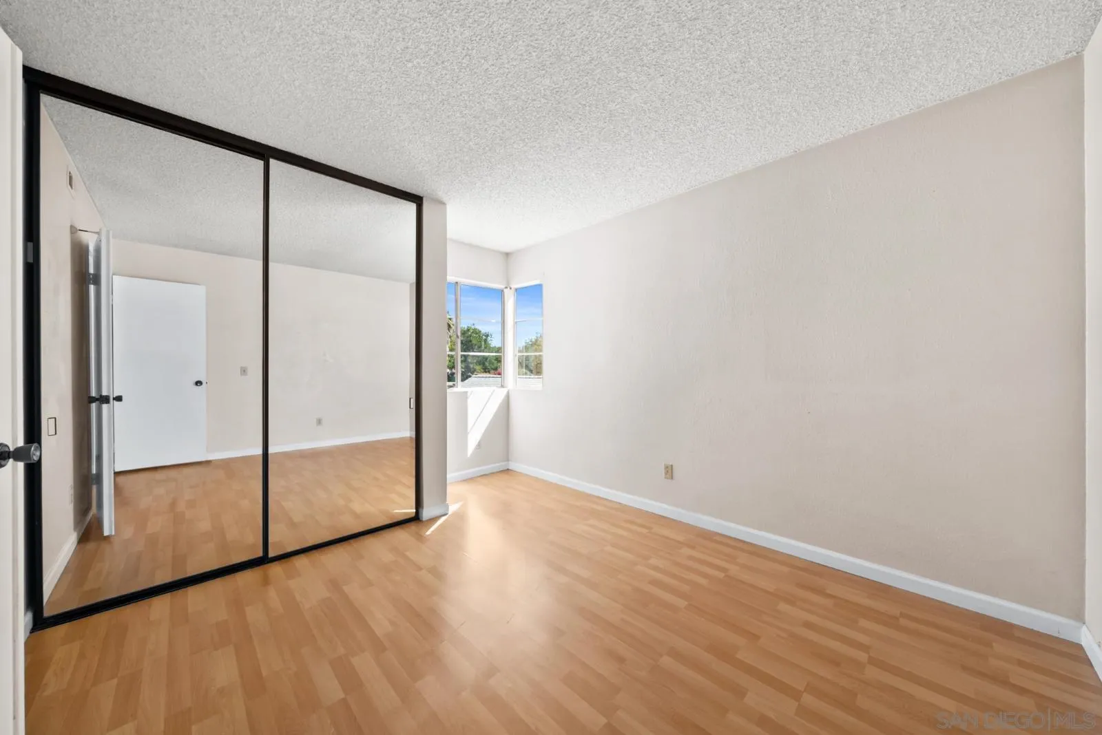 2511 Manzana Way