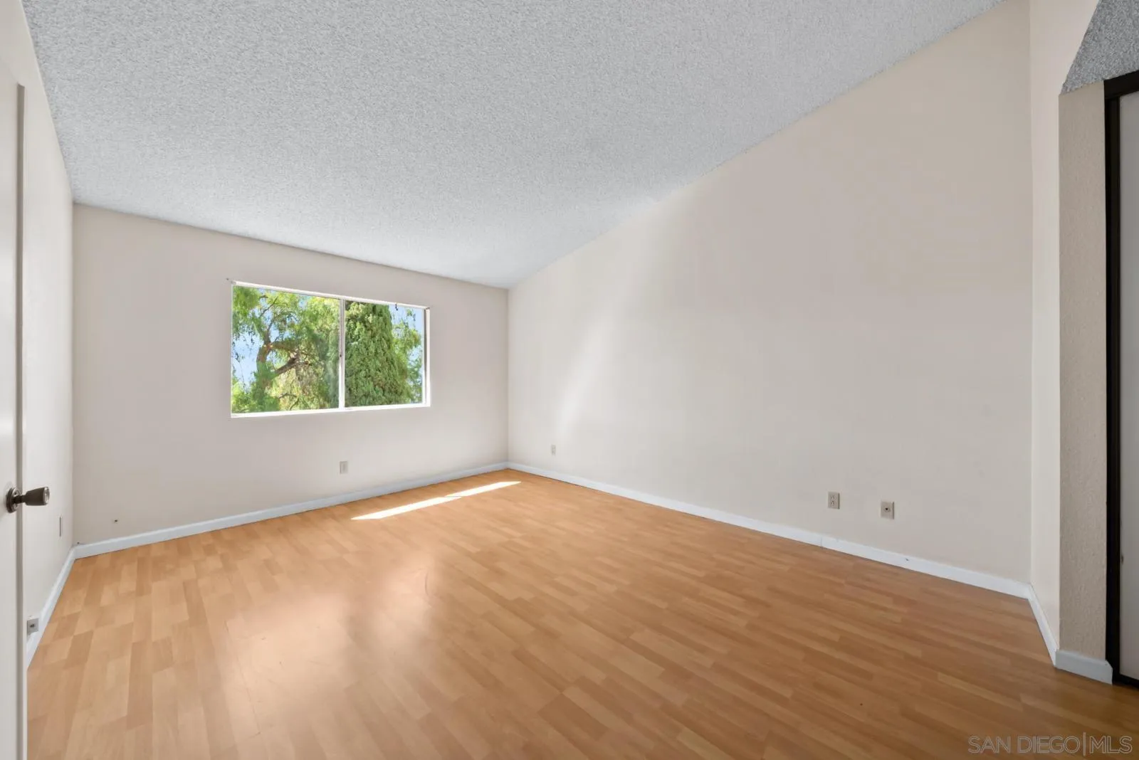 2511 Manzana Way