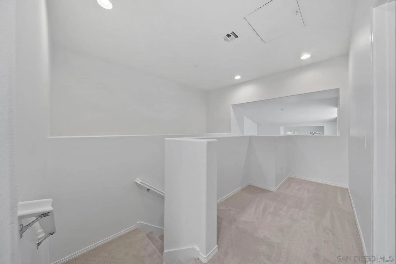 5422 Zeil Pl